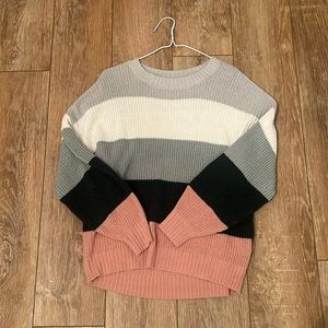 SMALL MULTI COLORED HOLISTER SWEATER